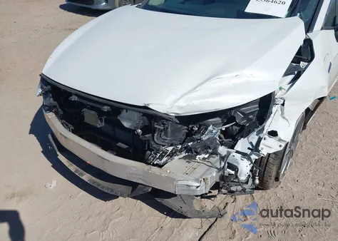 2018 Honda Clarity Plug-In Hybrid z USA, uszkodzony, nr VIN JHMZC5F1XJC006480